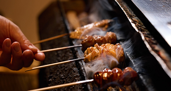 焼鳥の焼きシーン